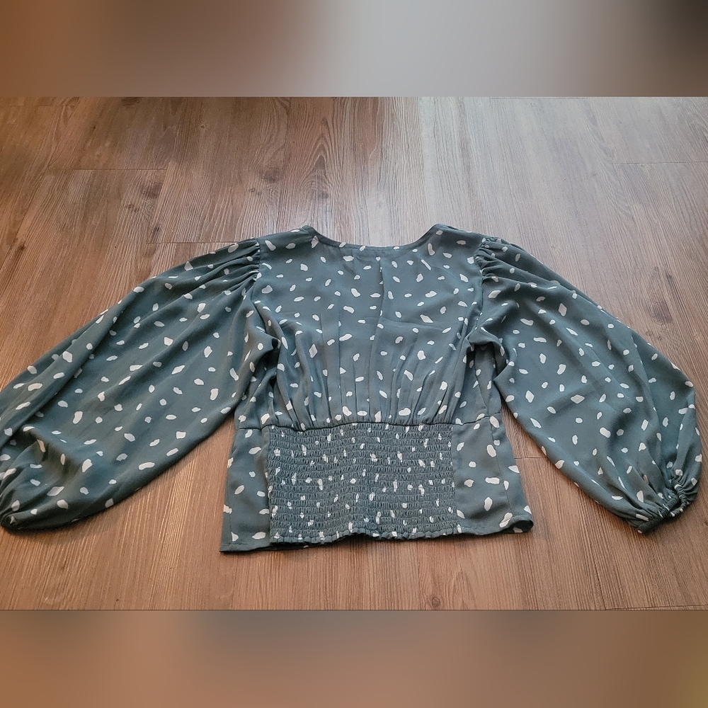 Abercrombie Peasant Top - Picture 2 of 10
